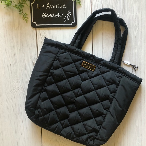 Marc Jacobs Handbags - Large Marc Jacobs Nylon Quilted Tote